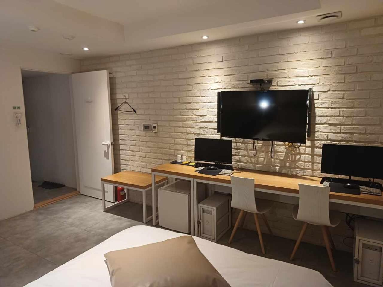 Hotel Yaja Hwajeong Station 高阳市 外观 照片